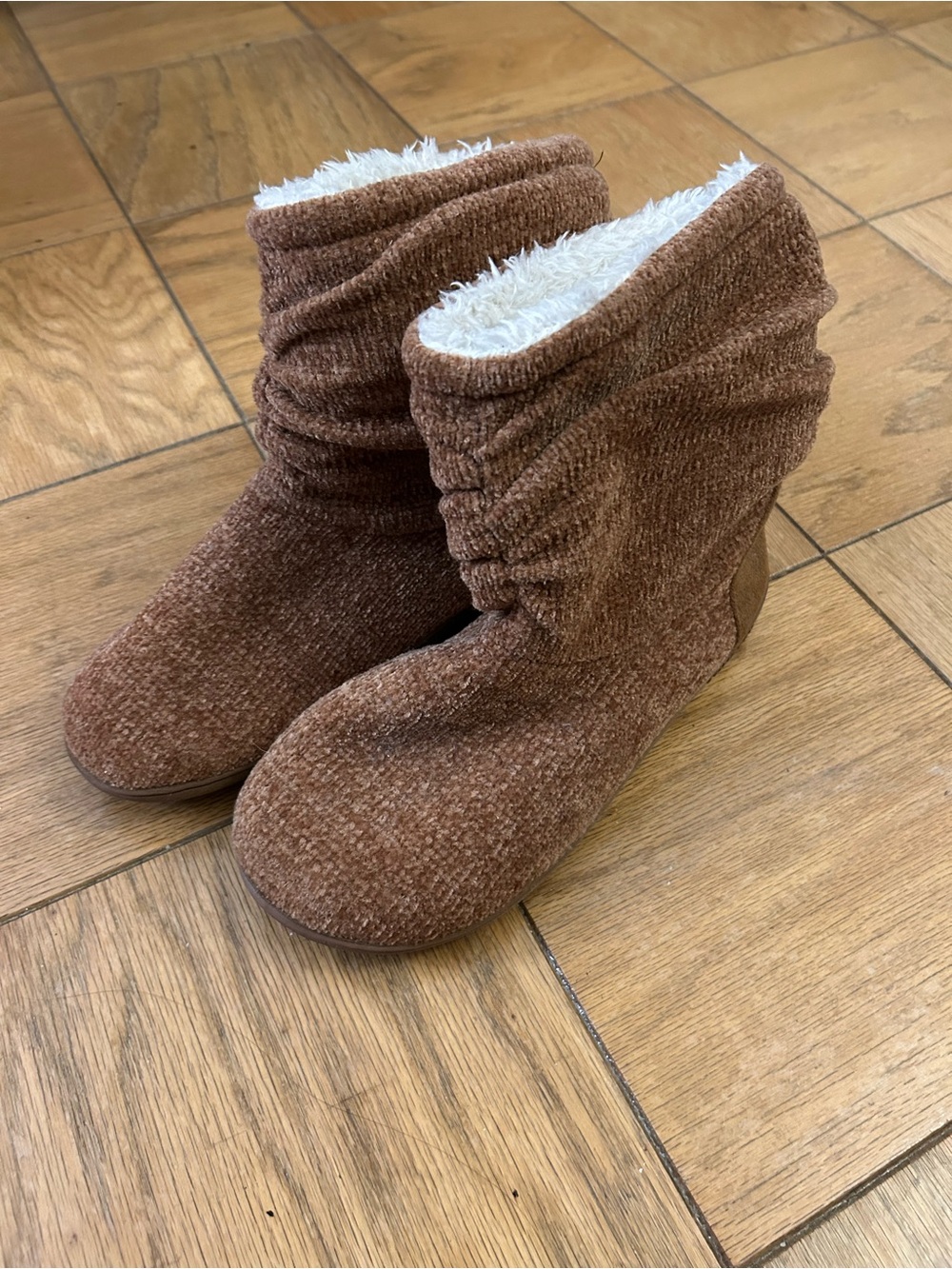 Cozy Faux-Sherpa Lined Brown Slouch Boots